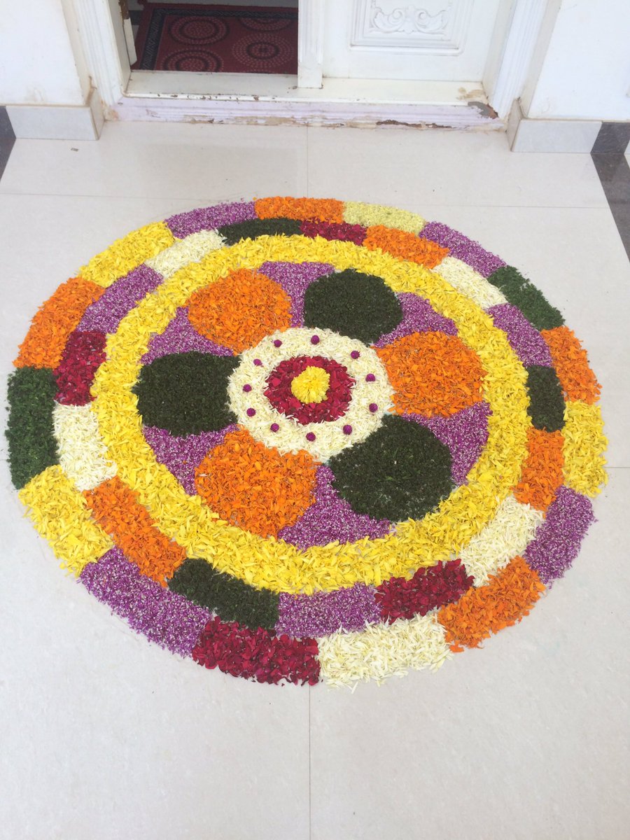 iamrijoy's tweet photo. #Pookkalam
#HappyOnam
#MahabaliDa
Some Pookkalams from my Neighborhood! https://t.co/8cOpK8UuRB