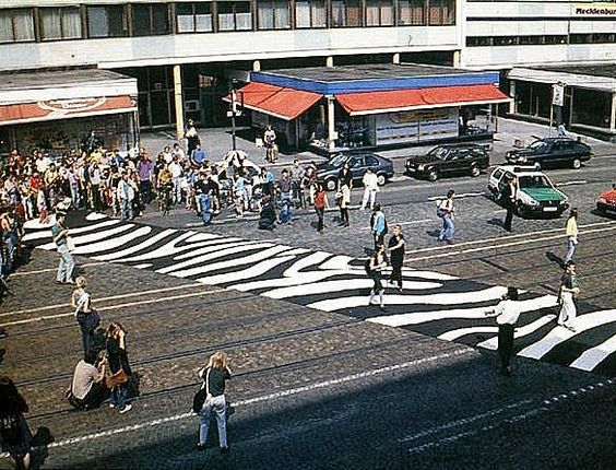 H20FrntDsgn's tweet photo. @richardhills777 @aschiff @GreaterAKL @DarbyatCouncil However, if someone was to just, say, paint some lines...
This one is from 1993 (that's over 20 years ago BTW).
#DasZebra https://t.co/ufukK5dNql