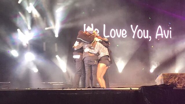 metasbabe's tweet photo. a family. #PTXForever https://t.co/rxpIBio8Y0