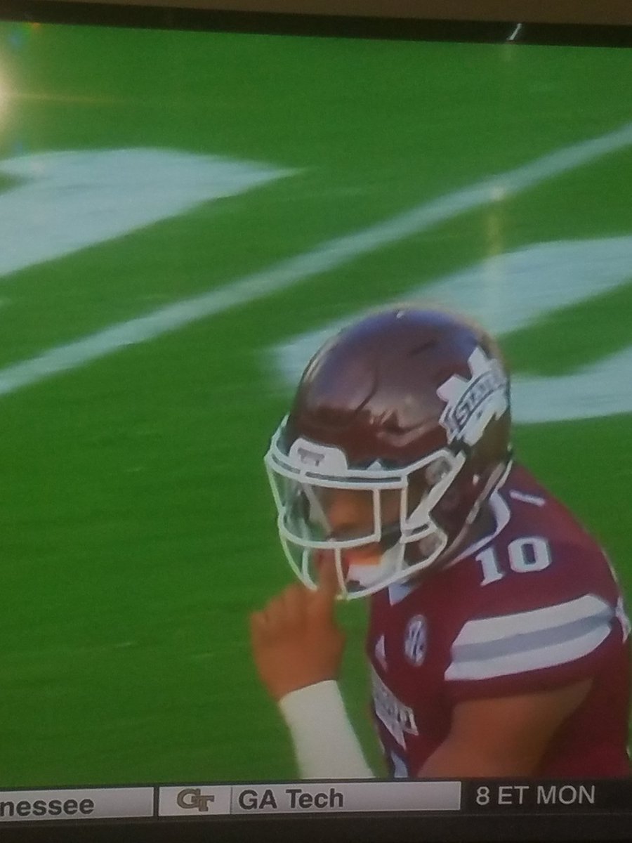 primetimeselect's tweet photo. Huge shoutout to @Thompson_Kt5 on his first college football TD pass! Primetime! #TrueFreshman #PrimetimeSelect https://t.co/L9nyFQRebB