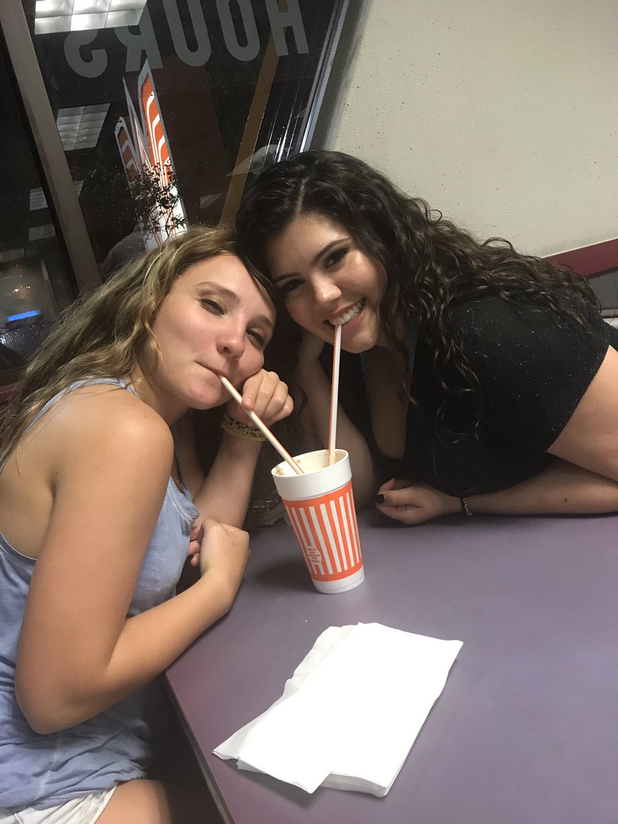 kkrob98's tweet photo. "Pass out at 3. Wake up at 10. Go out to eat, then do it again. Man I love college." 😂😍 #gigemweek https://t.co/SUGkMOz9Uf