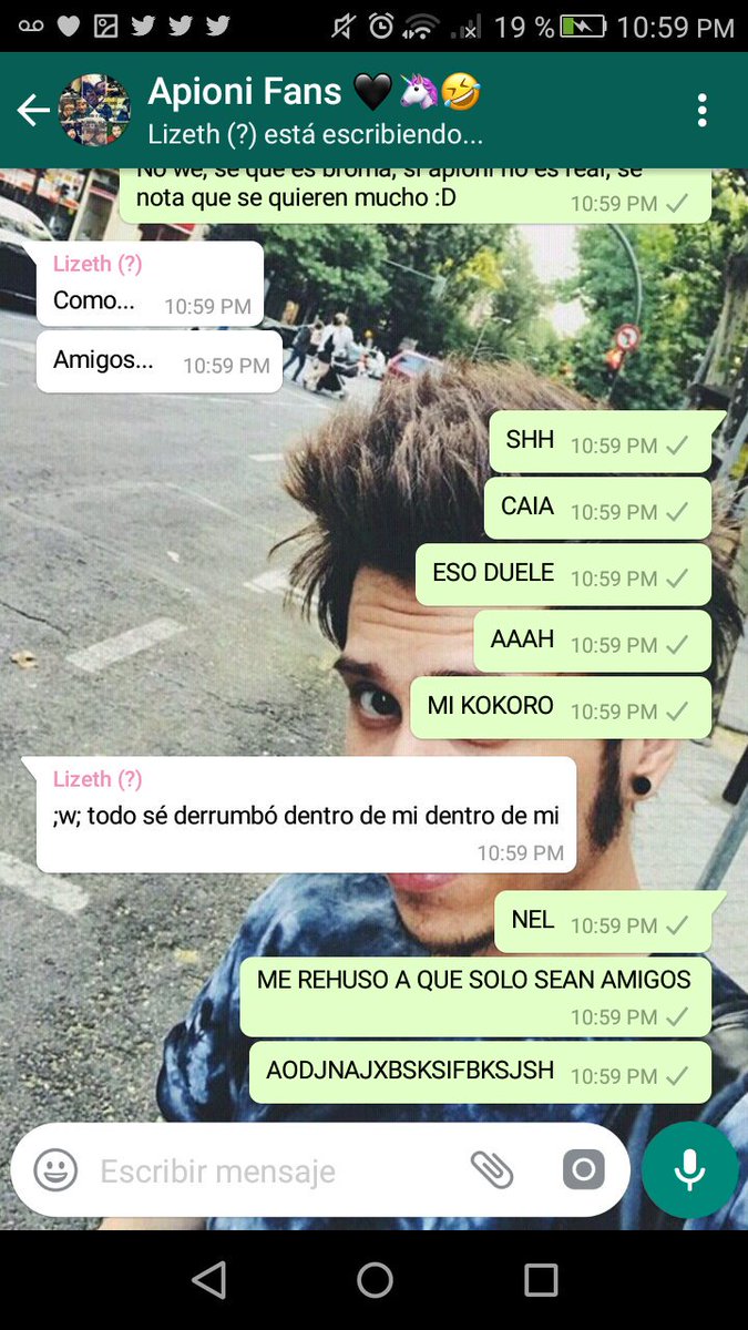 sugarprxttiest's tweet photo. Aquí casual hablando de @Apixelados y de @Noniigamer en mi zenzual grupo de #Apioni <trz https://t.co/GFnIl53bd9