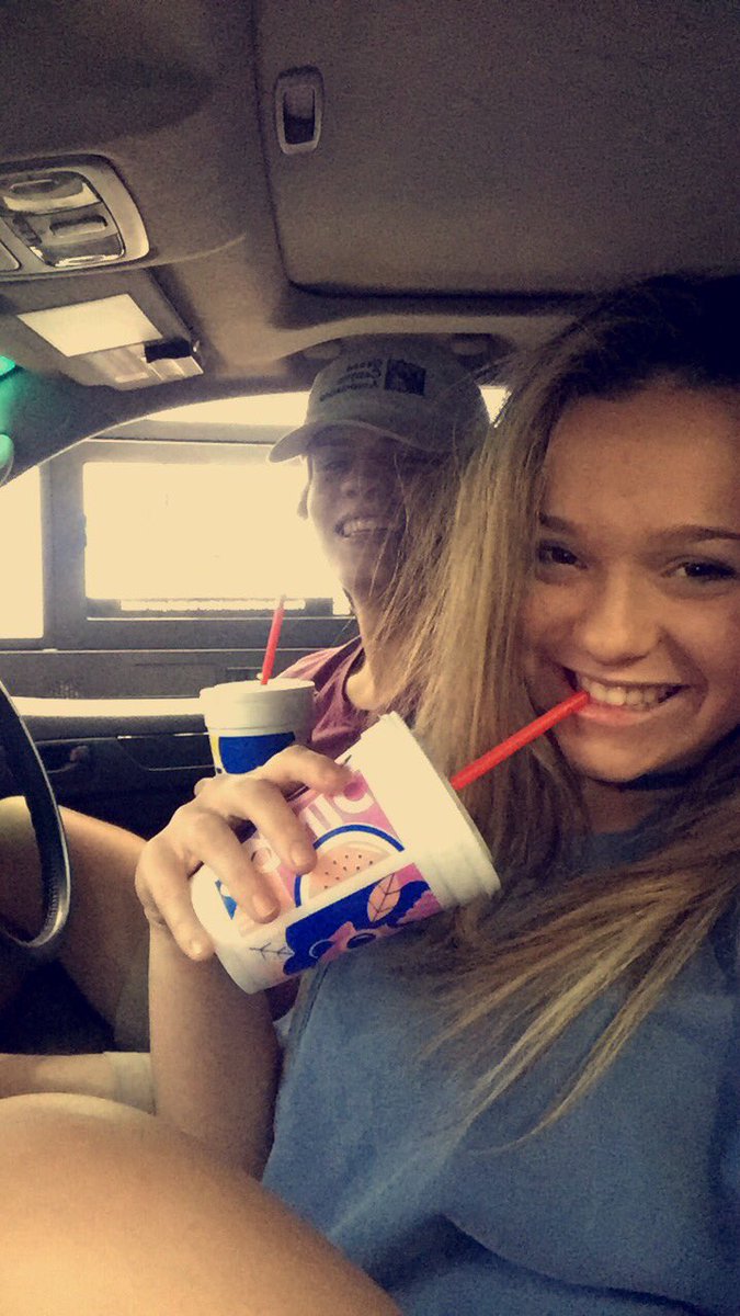 madison_mixon's tweet photo. Love spending time with my girl:) https://t.co/uDYUOIcurB