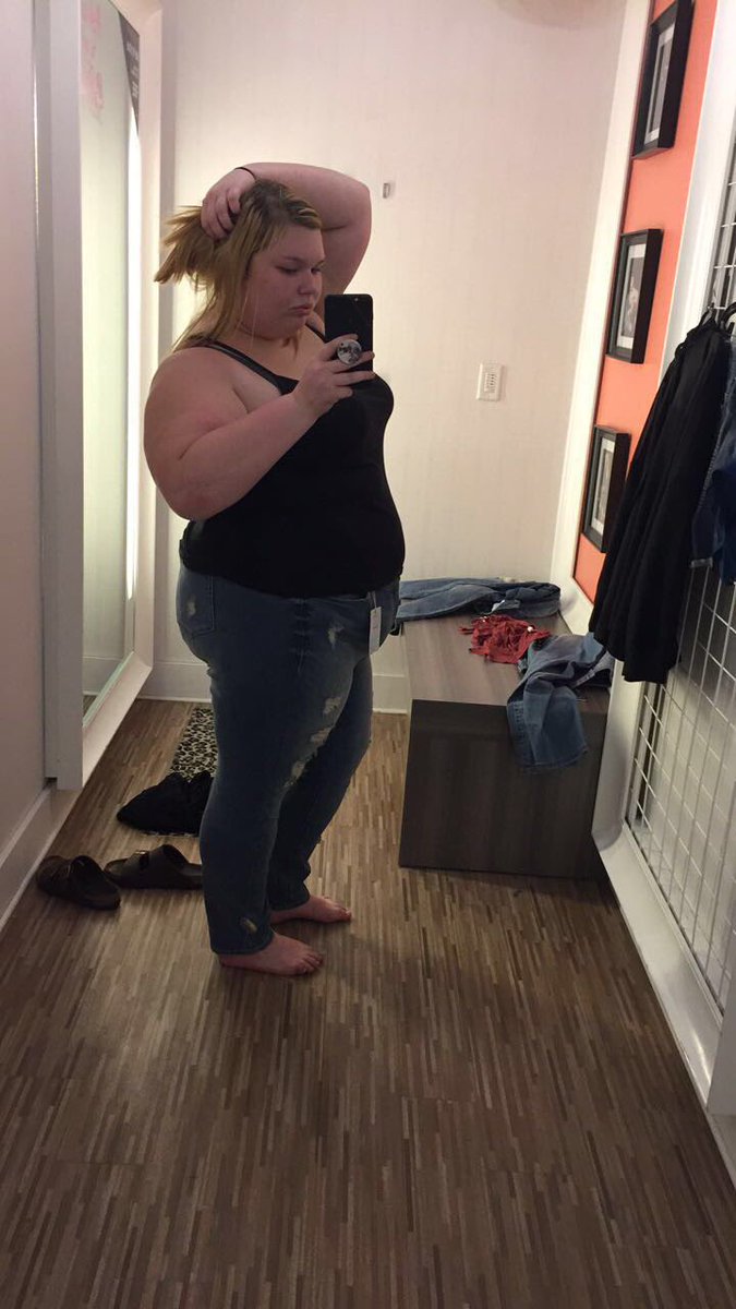 britbutt420's tweet photo. Today marks the first day I found jeans where my ass is present 🍑🍑 https://t.co/Sb6OC87d9A