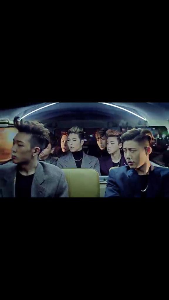 VIP19991001's tweet photo. YGは車の中で撮影してるPVが高確率である気がする😂😍 https://t.co/mU2HVhI3qp