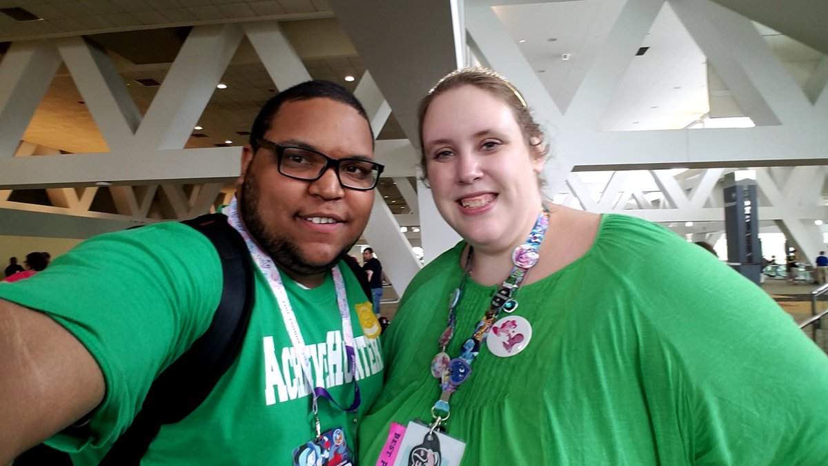 AchieveHunter1's tweet photo. @BronyCon @TheLostNarrator and Magpiepony, make the best of your lives and your future. #LostMag #bronycon2017 https://t.co/0fjLZqFB7C