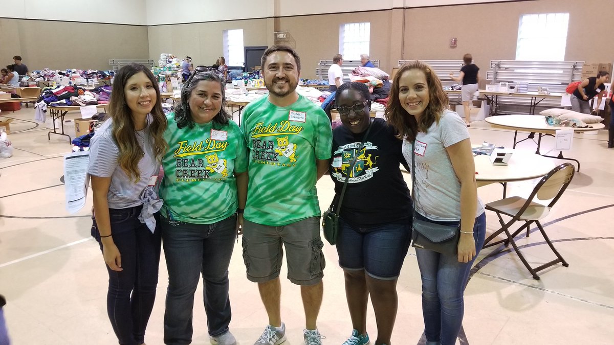 schwartz99's tweet photo. Volunteering to help those who lost homes to flooding in #Harvey... continued prayers to the Bear Creek area! #bearcreekstrong #bethelegacy https://t.co/78W2y4aI6N