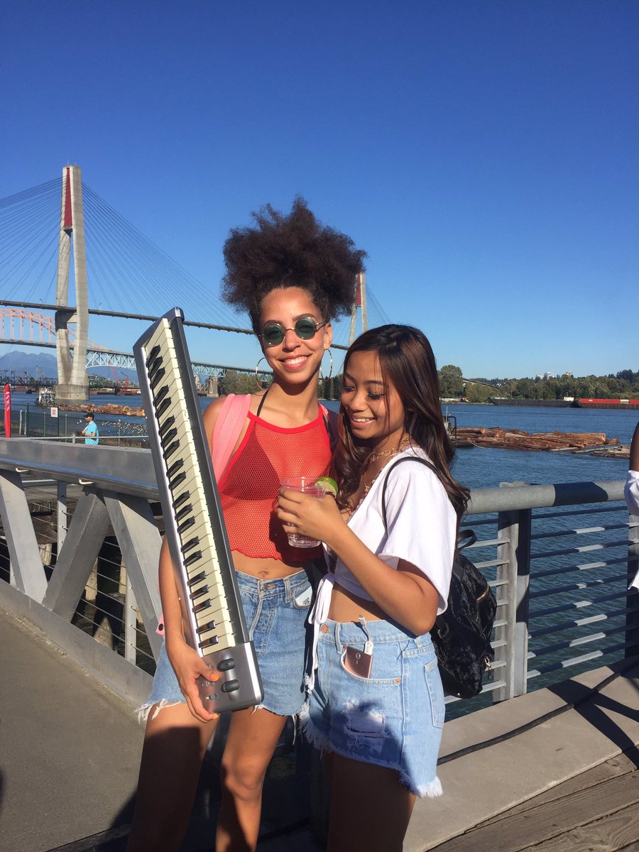 grandelicate13's tweet photo. If y'all got a dollar for every time I said how amazing @hayleauLaw was 👀🤘🏼😩💖 #SSMF17 https://t.co/UR48qn5YEt