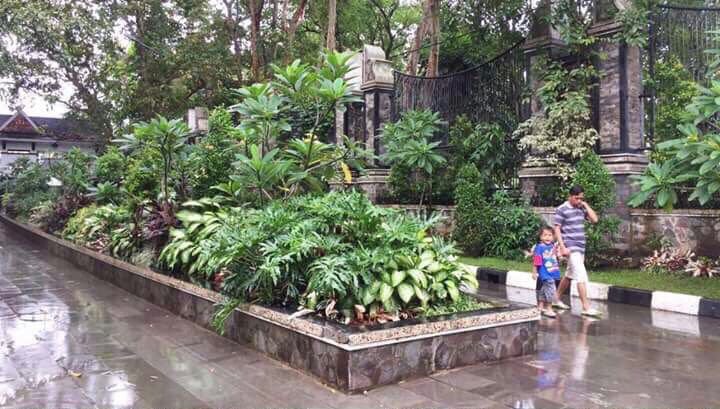 madereza's tweet photo. sarana rekreatif dan edukatif, ditambah pepohonan yg rindang membuat #TamanSurawisesaPurwakarta lebih menarik https://t.co/vjvZiIwJEb