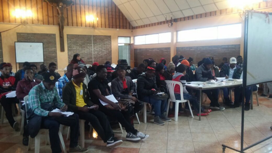 Solidariohaiti's tweet photo. Ayer en clases de Español en iglesia Santa Ana. https://t.co/laXogmui04