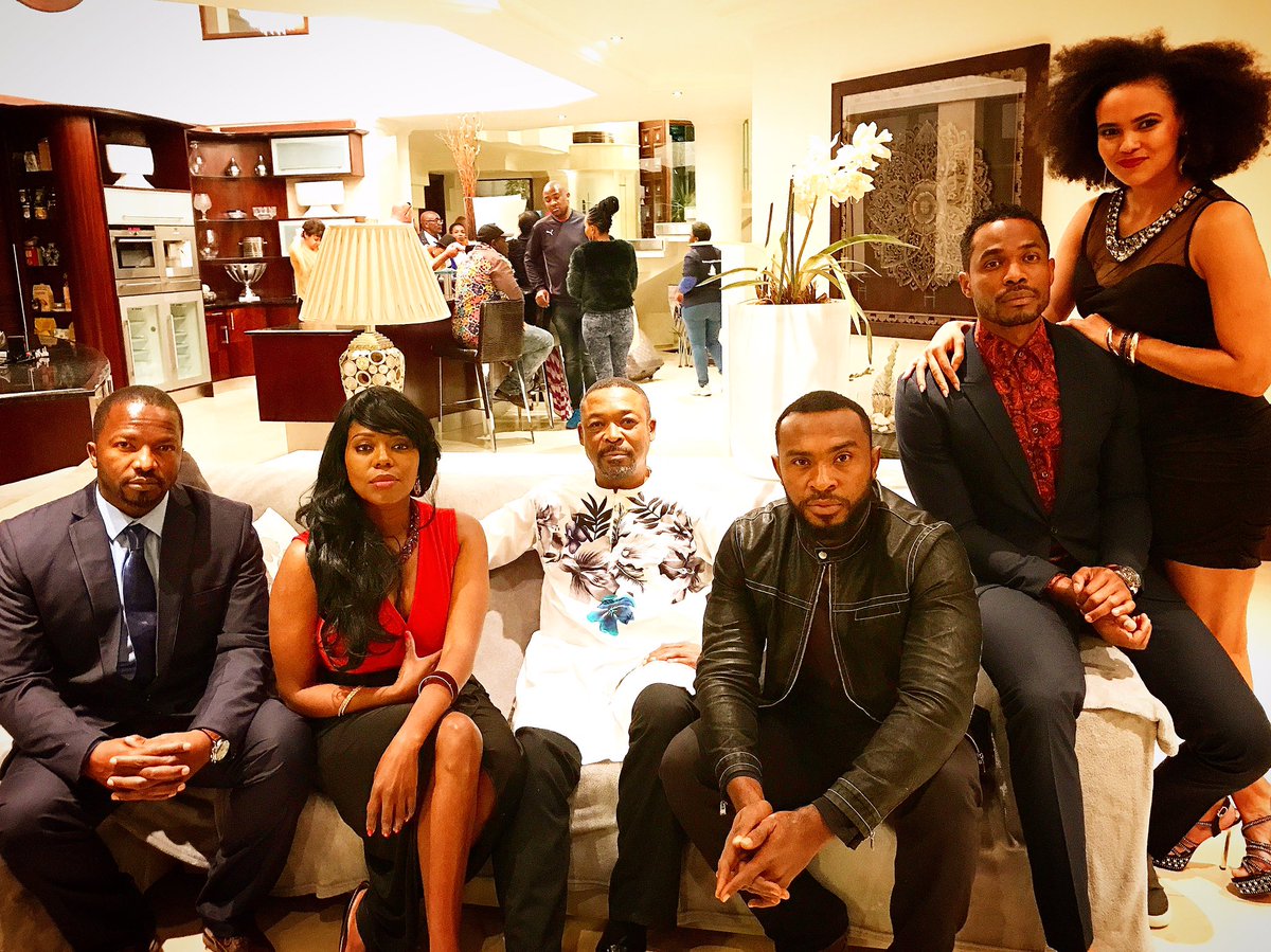 Elvis_Chucks's tweet photo. #Secrets&Scandals @xoliletshabalal @mangalisongema @A_Yinna @PhumezaMdabe @StevelMarc #jetnovuka #TVseries #actorslife #filmaking #hot ! https://t.co/WfxO0QsuQ1