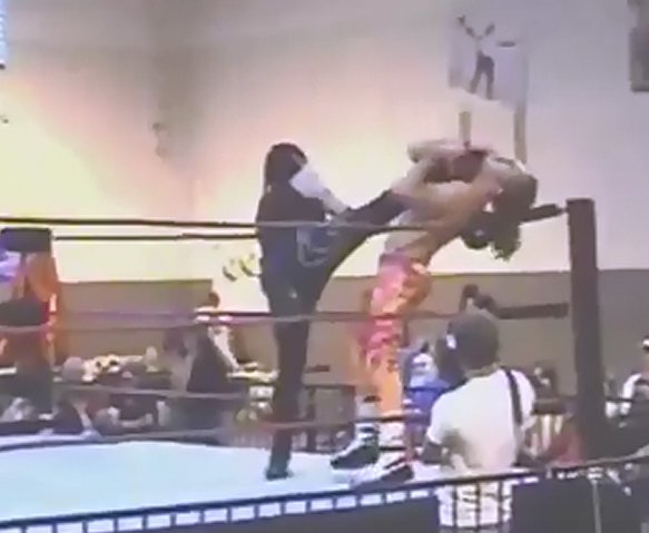AngelicIllusion's tweet photo. #Chimaera. First 3 are him facing Iron Eagle. Last one is with #RickyMandel. https://t.co/wpyfdQ3mZF