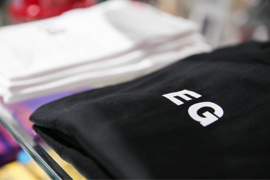 EGstyleofficial's tweet photo. EG Logo-Tee

Instagram
https://t.co/DMqyMs98i7
Facebook
https://t.co/xpkflrJ9JQ

EGオンラインストア
https://t.co/kyfPzF0uUX https://t.co/s8iYLoqB9o https://t.co/OEAy28B8az