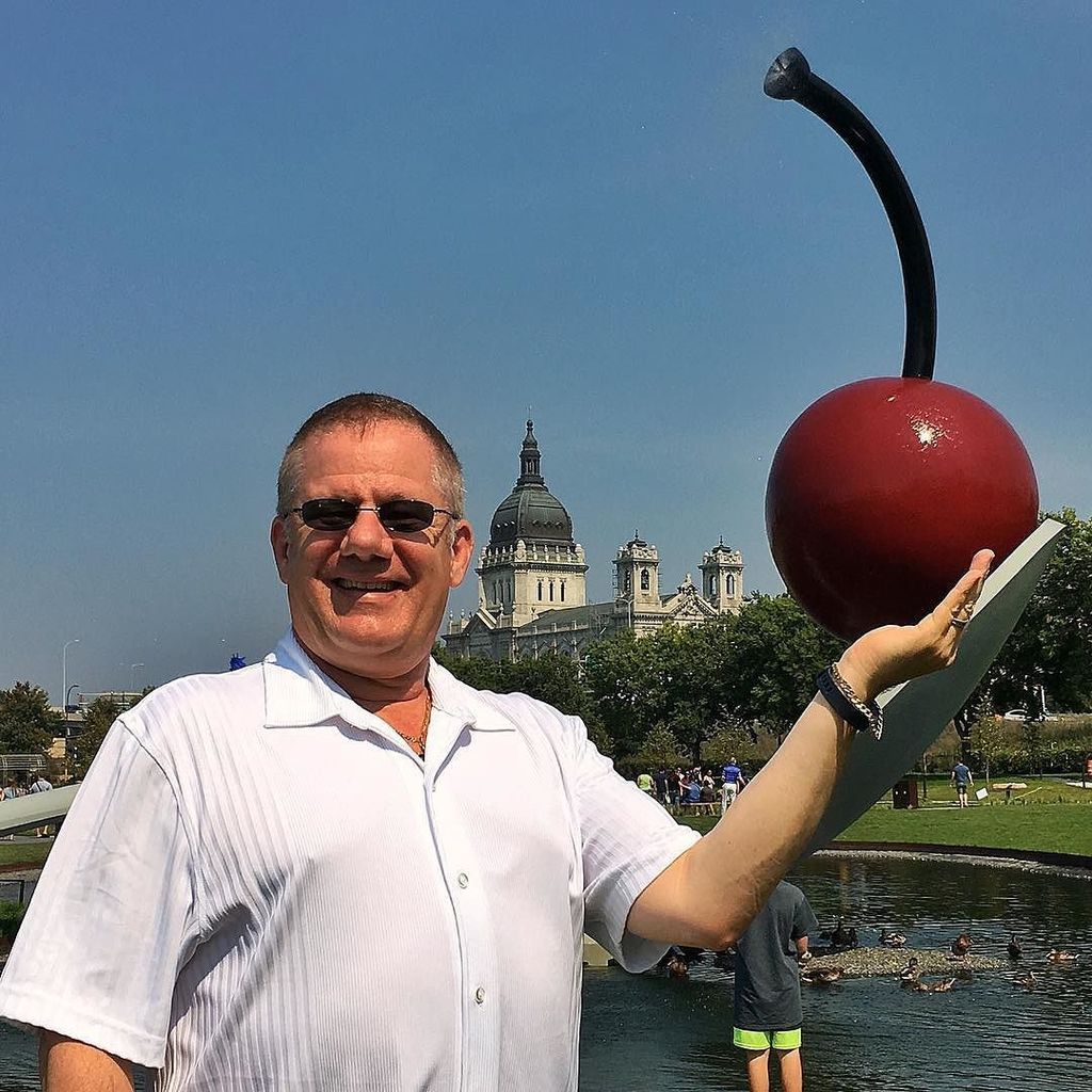 KjosyGone's tweet photo. #mpls #minneapolis #mn #minnesota @minneapolissculpturegarden #spoonandcherry https://t.co/KDcZJBMXo5