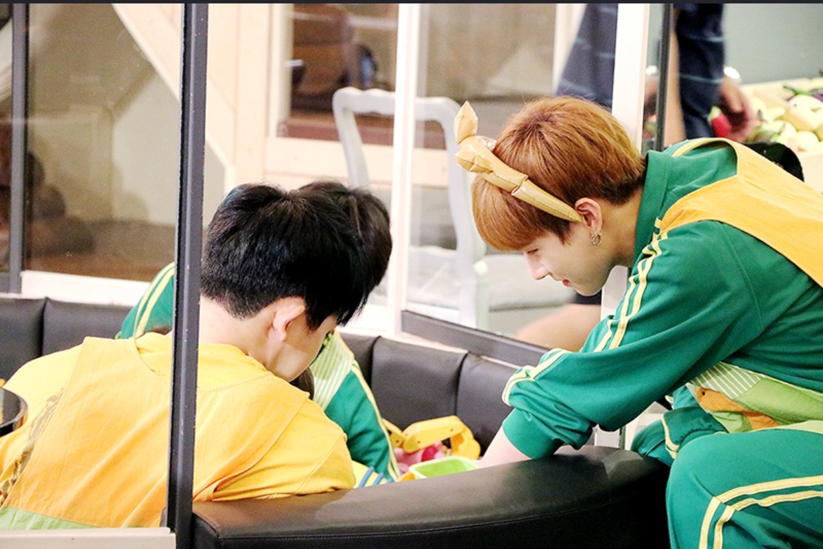 Bonita_boy's tweet photo. [스타캐스트] 몬엑레 마지막 촬영현장 
🐹 https://t.co/QyOQqyfnZF 🐰

#몬스타엑스 #MONSTA_X #몬스타엑스레이2 #원호 #WONHO #기현 #KIHYUN https://t.co/QElLM57ZPb