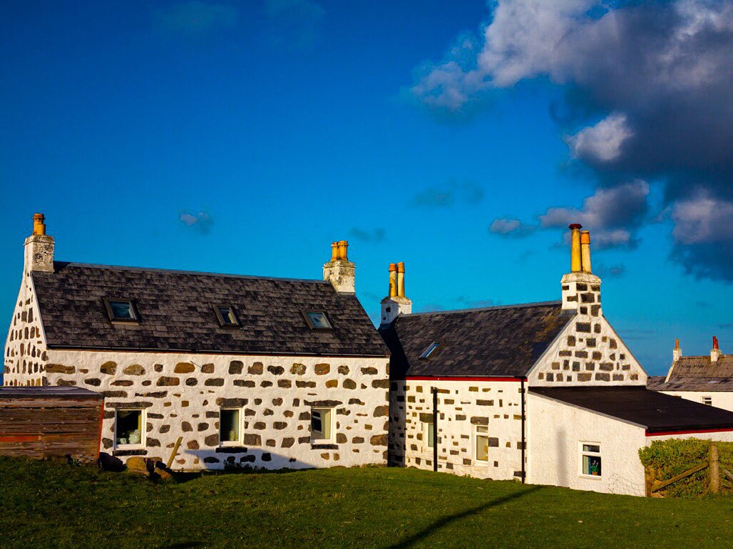 robertmorris114's tweet photo. Scarinish Tiree Inner Hebrides @WalksBritain @VisitScotland @HebridesToday #scarinish #tiree #hebrides #scotland #scottishisles #isleoftiree https://t.co/lBTr5BJRZd