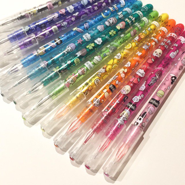 12sai_PR's tweet photo. ちゃお～！　 ちゃお10月号が発売中。40周年記念号のふろくは史上初の12色ジェルペン！　花日ちゃんとちぃちゃんのW表紙が目印だよ。「12歳。」は想楽編と皆見編の２本立て！　想楽が皆見に恋する前の○○が読めちゃう!?　キュンキュンまちがいなしの今号、完売前にゲットしてね★ https://t.co/2kWZDcFbIc