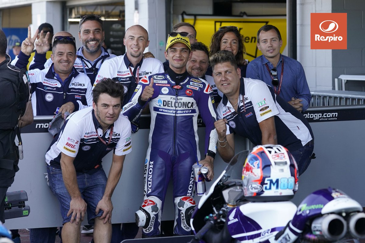 respiro_id's tweet photo. Push yourself,
because no one else is going to do it for you.
#ManCrushMonday #MotivationMonday #mondayfunday #technicalsupplier #moto2 https://t.co/pxqcZMxqtt