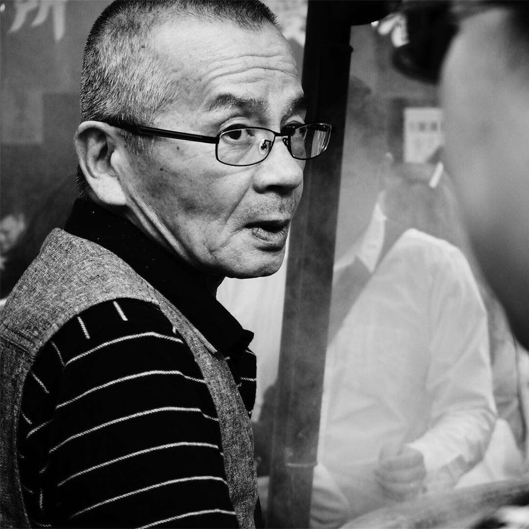 Decadegraphy's tweet photo. #decadegraphy #摄影师介绍
今天给大家介绍的摄影师是在东京的小明老师 @lepture 。
小明老师说自己是「一个喜欢随手拍的程序员」。
以下四幅照片是他在参与 DG 前拍摄的作品。 https://t.co/b5yl8ciPKg