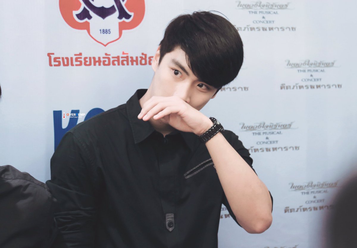 OverTempChinaFC's tweet photo. 💓There is such kind of people,who have gorgeous eyes and brows unintentionally.👇🏻👇🏻👇🏻

#ohmtoey #ohmpawat @ohmpawatt https://t.co/dchBbQffyL