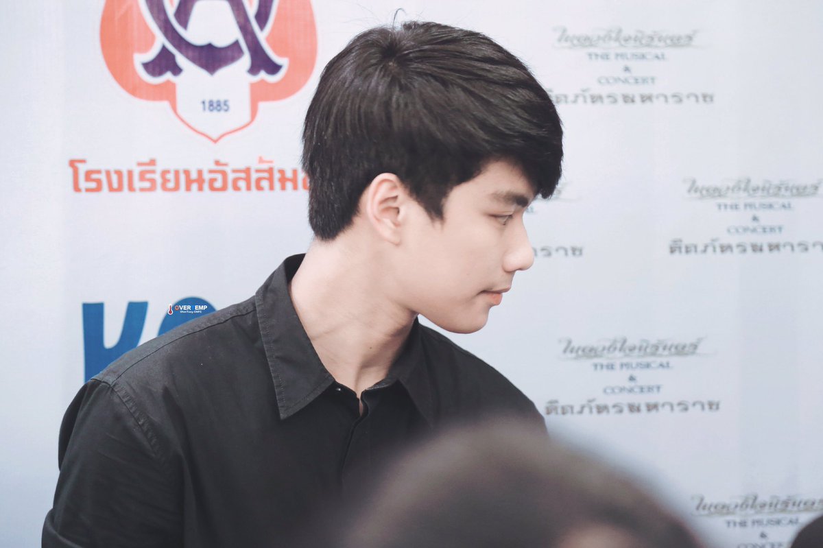 OverTempChinaFC's tweet photo. 💓There is such kind of people,who have gorgeous eyes and brows unintentionally.👇🏻👇🏻👇🏻

#ohmtoey #ohmpawat @ohmpawatt https://t.co/dchBbQffyL
