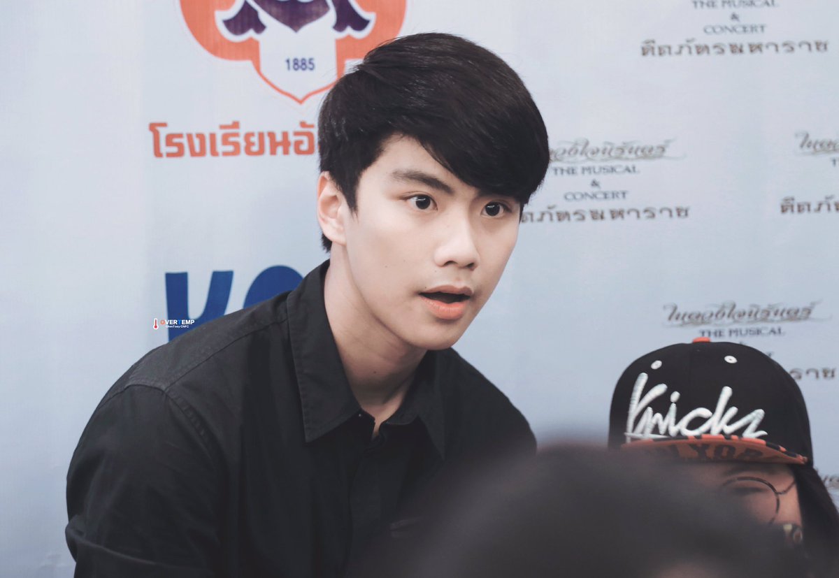OverTempChinaFC's tweet photo. 💓There is such kind of people,who have gorgeous eyes and brows unintentionally.👇🏻👇🏻👇🏻

#ohmtoey #ohmpawat @ohmpawatt https://t.co/dchBbQffyL