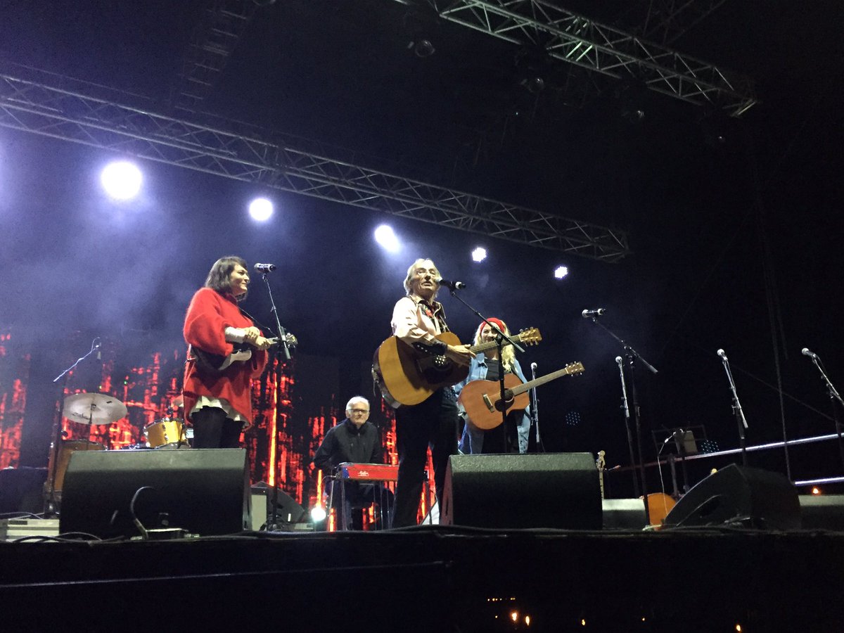 VanessaLimage's tweet photo. Richard Desjardins qualifie de "surréel" et d' "irréel" l'album et le spectacle hommage "Desjardins, on l'aime-tu".
#rcat #fmeat #abitibi https://t.co/s28jeZ9tac