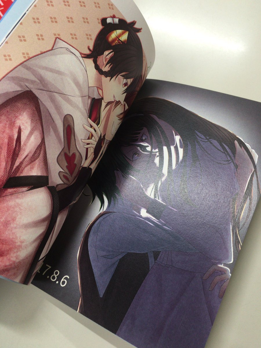 柚葉いお しまうまプリントさんで注文してたフォトブックが届いた 自分用だから一次二次ごちゃ混ぜ 送料無料キャンペーン始まる12時間前にポチってしまって自分のタイミングの悪さに頭抱えてたけど 出来上がったの見たら大満足٩ ۶ありがたやー