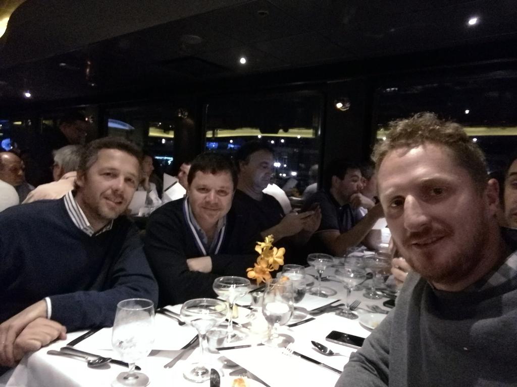 ltazzioli's tweet photo. #odysseychicago junto al 🦀 negro en Chicago. https://t.co/bZPQNKOxir