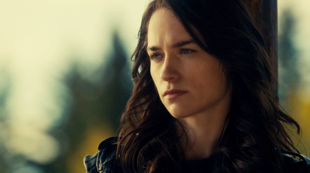 WynonnaEarpJPG's tweet photo. oh God @MelanieScrofano she's so beautiful! ๐
#RewatchingSeason1 #WynonnaEarp https://t.co/TMXGzUk08V