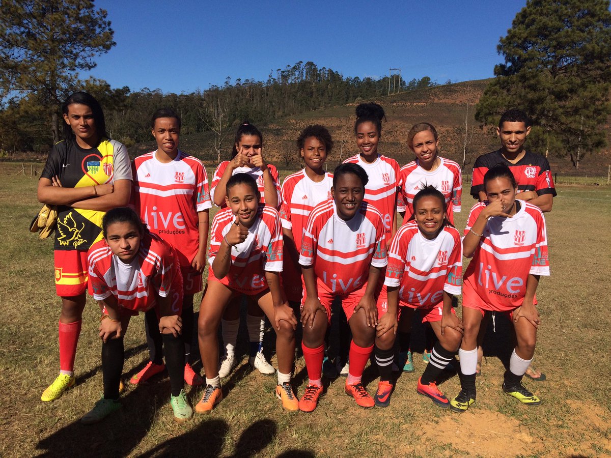 leehp18's tweet photo. O time que você rexpeita 👏🏾👊🏾🇦🇹🔴⚪️ #GoSantaFé #SantaFéFc https://t.co/xry0W76XMa