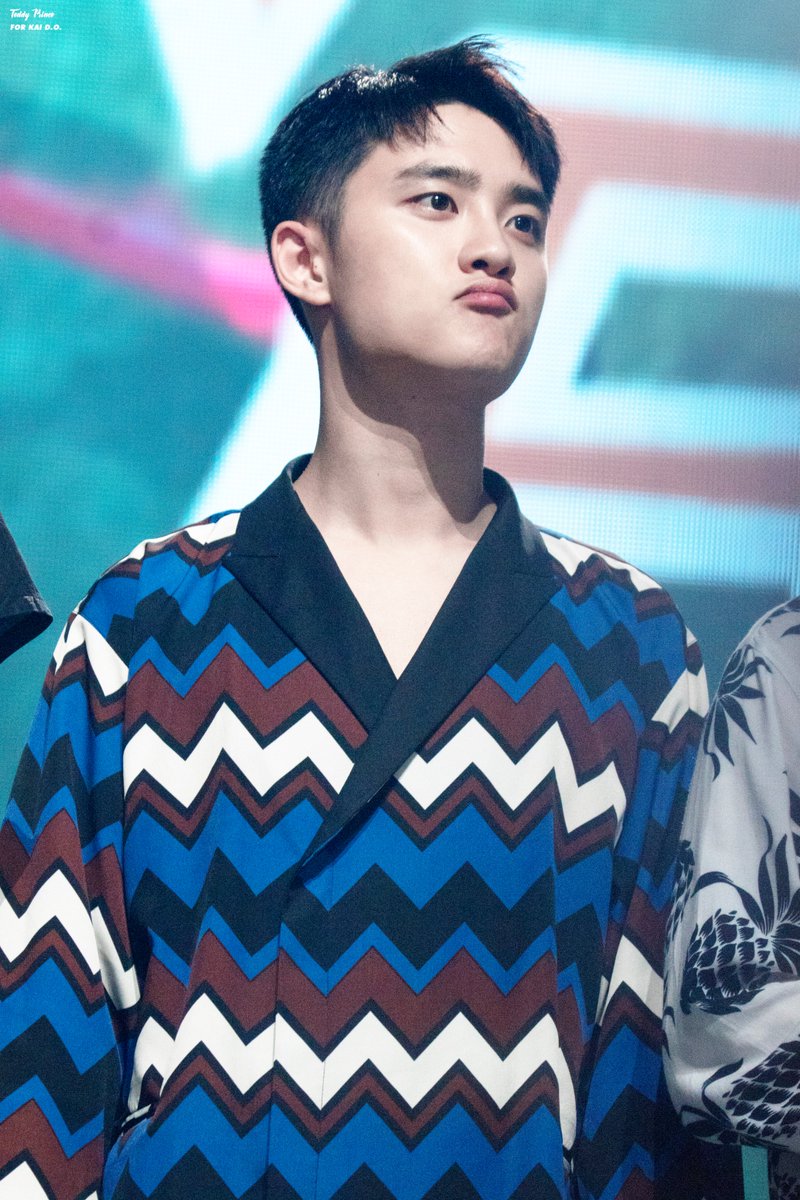 TeddyPrince1412's tweet photo. #디오 #경수 170902 Music Bank Jakarta https://t.co/sKWc2gGBlo