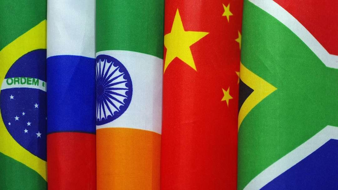 #XiJinping calls on #BRICS countries to fight against protectionism and advance their reform on global economic governance #BRICS2017