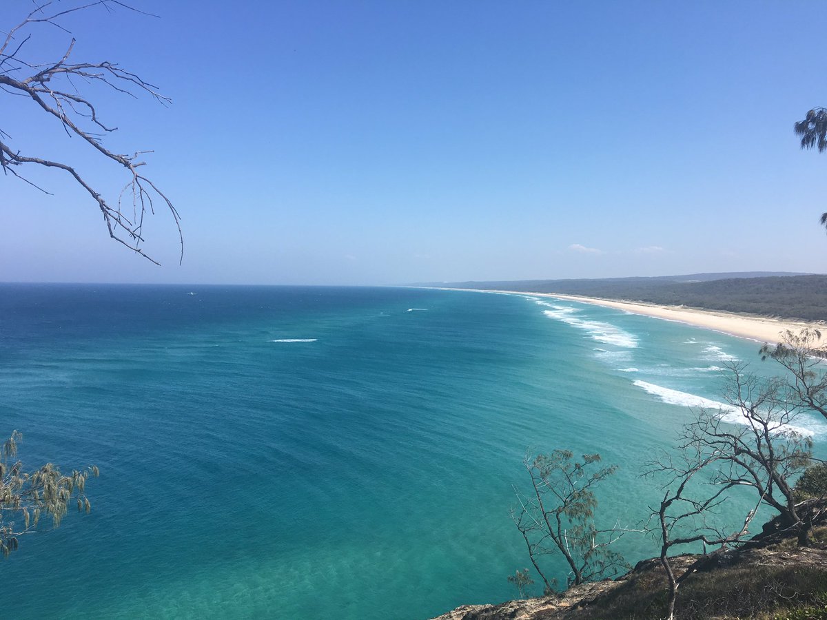 Today's office view .. #Stradbrokeisland #Queensland #Brisbane #GoldCoast #lastday #whalewatching 🏖🐋🌊