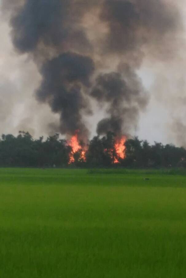 asas33300's tweet photo. #Stop_Rohingya_genocide 
#Aung_San_Suu_Kyi 
#Stop_killing_Rohingya 
#Myanmar #genocide_rohingya_muslim #Rohingya 
#MyanmarArmy https://t.co/Nt4U65VJH2