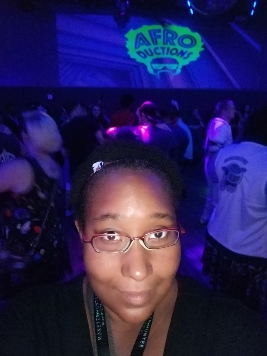 Arydanika's tweet photo. Having a blast at #Poropalooza! Get here if you can. #AfroDuctions throws the hypest events! #PAXWest2017 https://t.co/mRCBeqGrMT