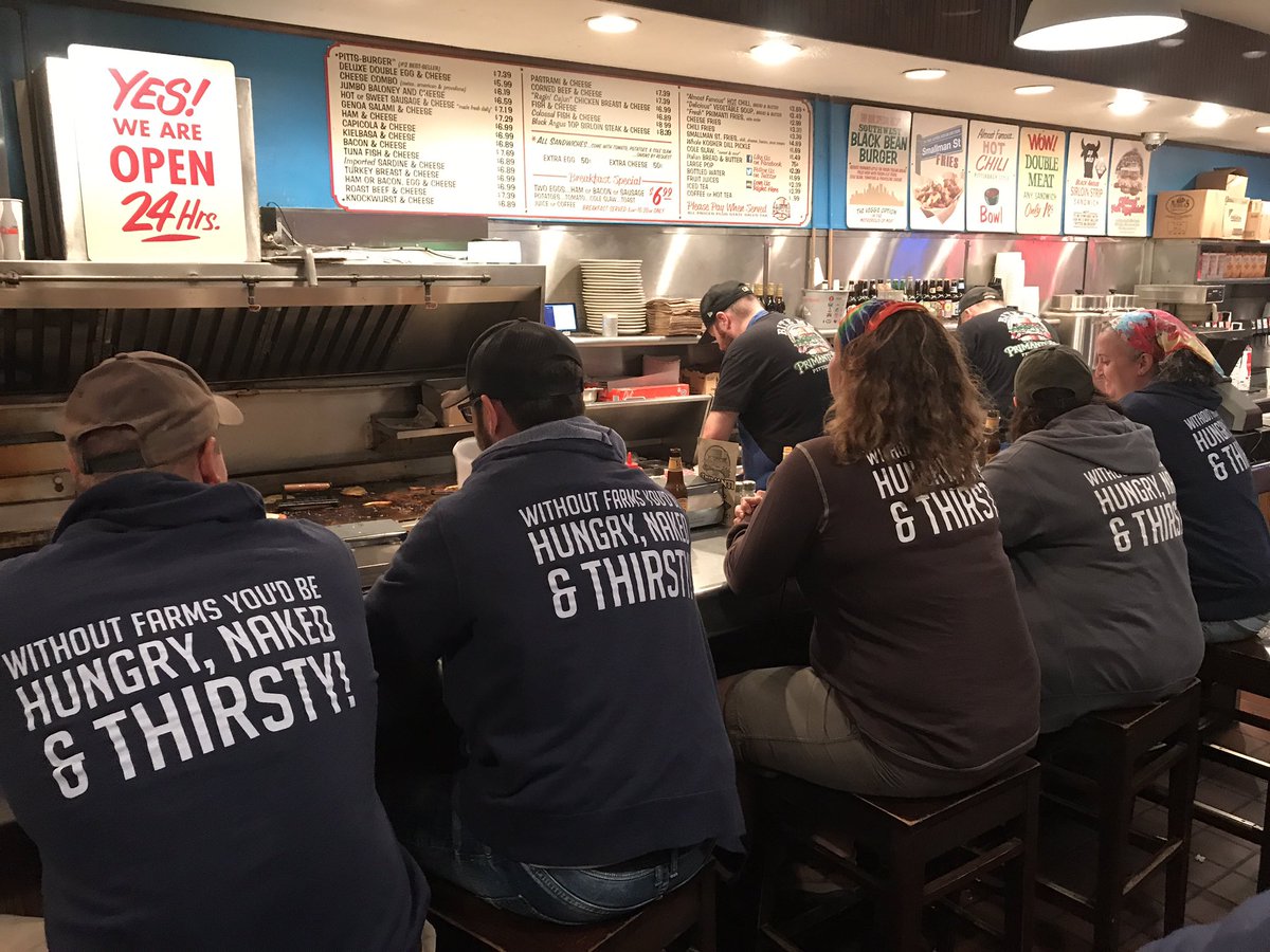 HopFarmBeer's tweet photo. Late night snack with the crew! @primantibros after an AWESOME @rustedroot show! #acsummerfun thank you all for a great summer! https://t.co/6JZGPmRZ56