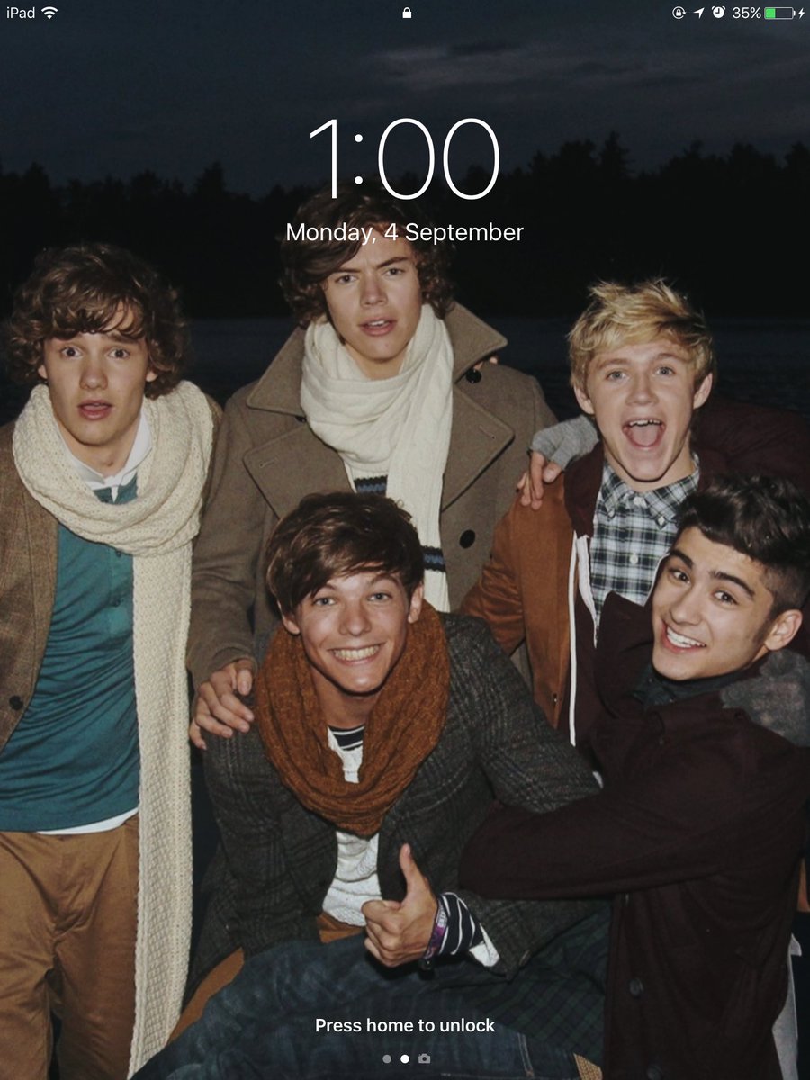 rnmrielle's tweet photo. luvin my lockscreen 🤤 #fetus1D ❤️ https://t.co/rGWglGw9mD