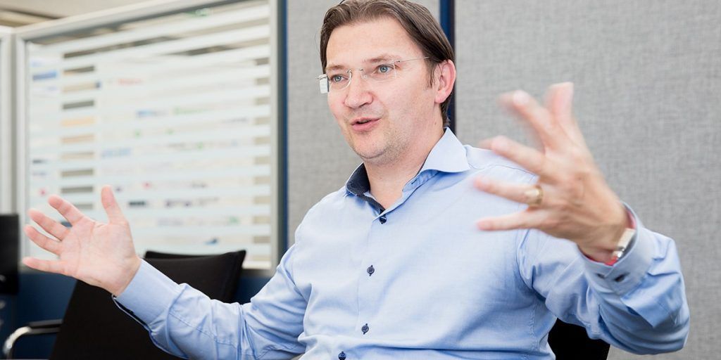 Der Digitalchef von VW prophezeit das Ende des Carsharings t3n.de/news/volkswage…