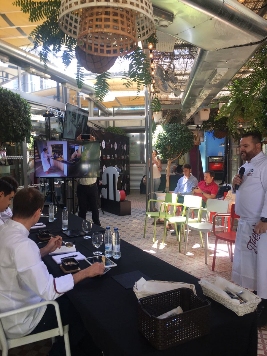 altaexpresion_'s tweet photo. Ya están saliendo las primeras #tapasIbericas en #DTapasCOVAP17. ¿Cuál será se clasificará para la gran final en @ssgastronomika? #Córdoba https://t.co/H9EXYLm69V