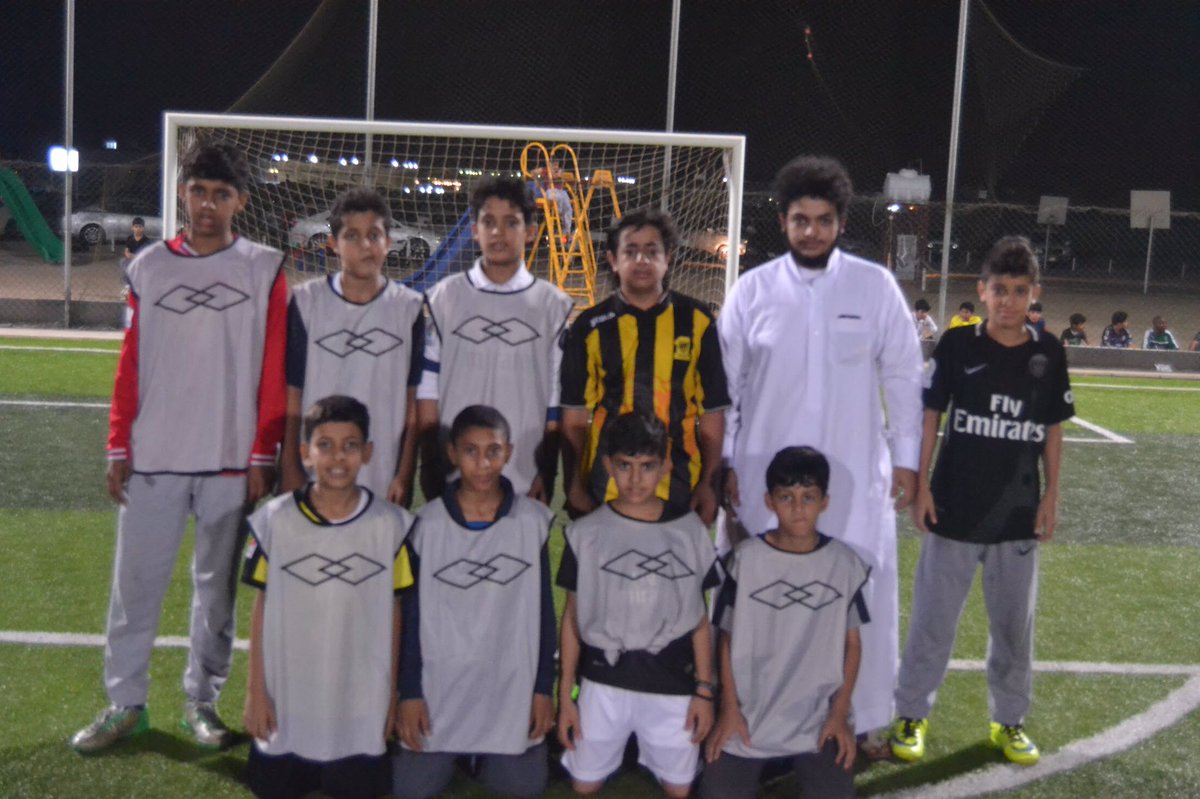alrowad1396's tweet photo. صور من افتتاح #بطولة_الرواد_للأفراد_عيد_الحج_١٤٣٨هـ في جولتها الأولى.
والمباراة الاولى بين فريقي التحدي والملكي. https://t.co/6E21PeOYk1
