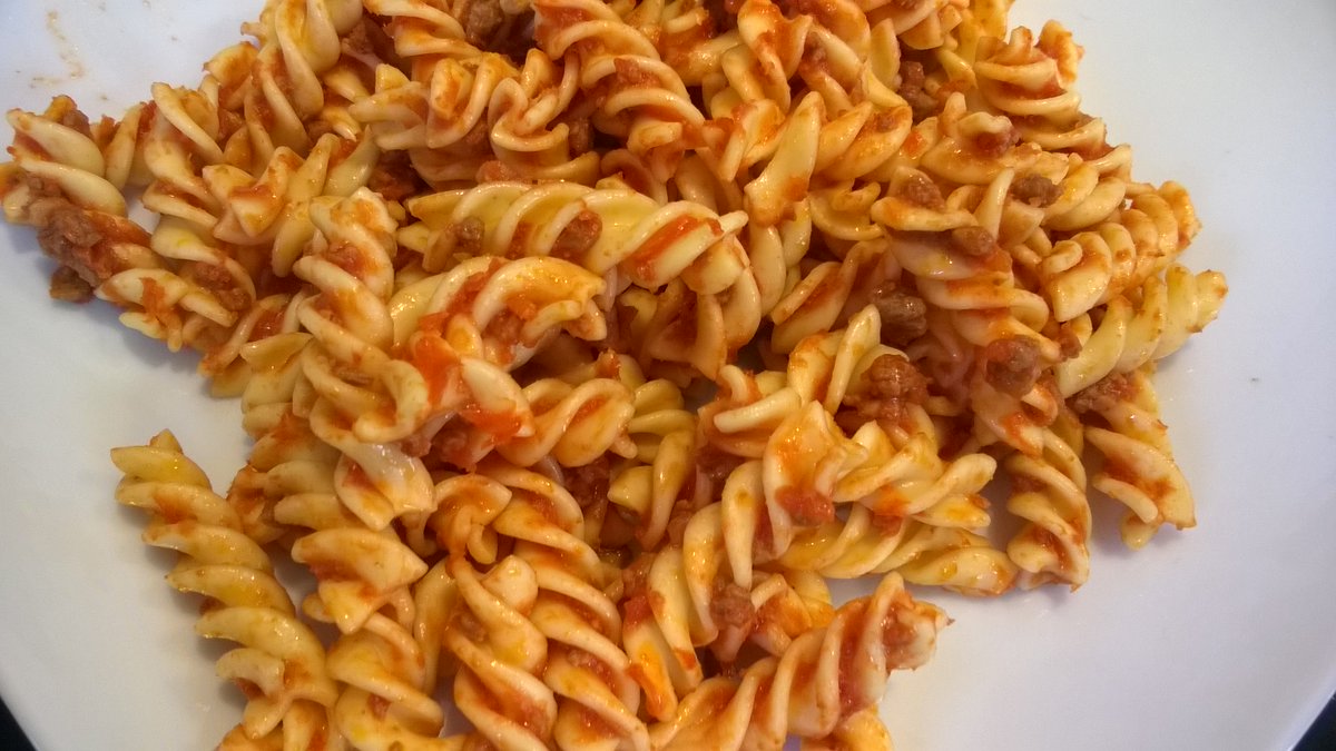 BarGluck's tweet photo. Sapete che i #carboidrati hanno effetto #buonumore ? E poi la #pasta è così buona... #buonappetito #enjoyyourmeal #italinafood #fusilli https://t.co/fwBHKGl1AZ