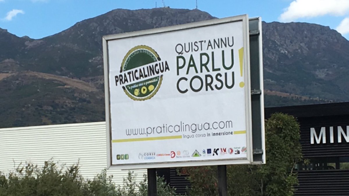 aPiazzetta's tweet photo. È perchè micca ? https://t.co/ounuwzRuuO https://t.co/Hp1OTnhmLx