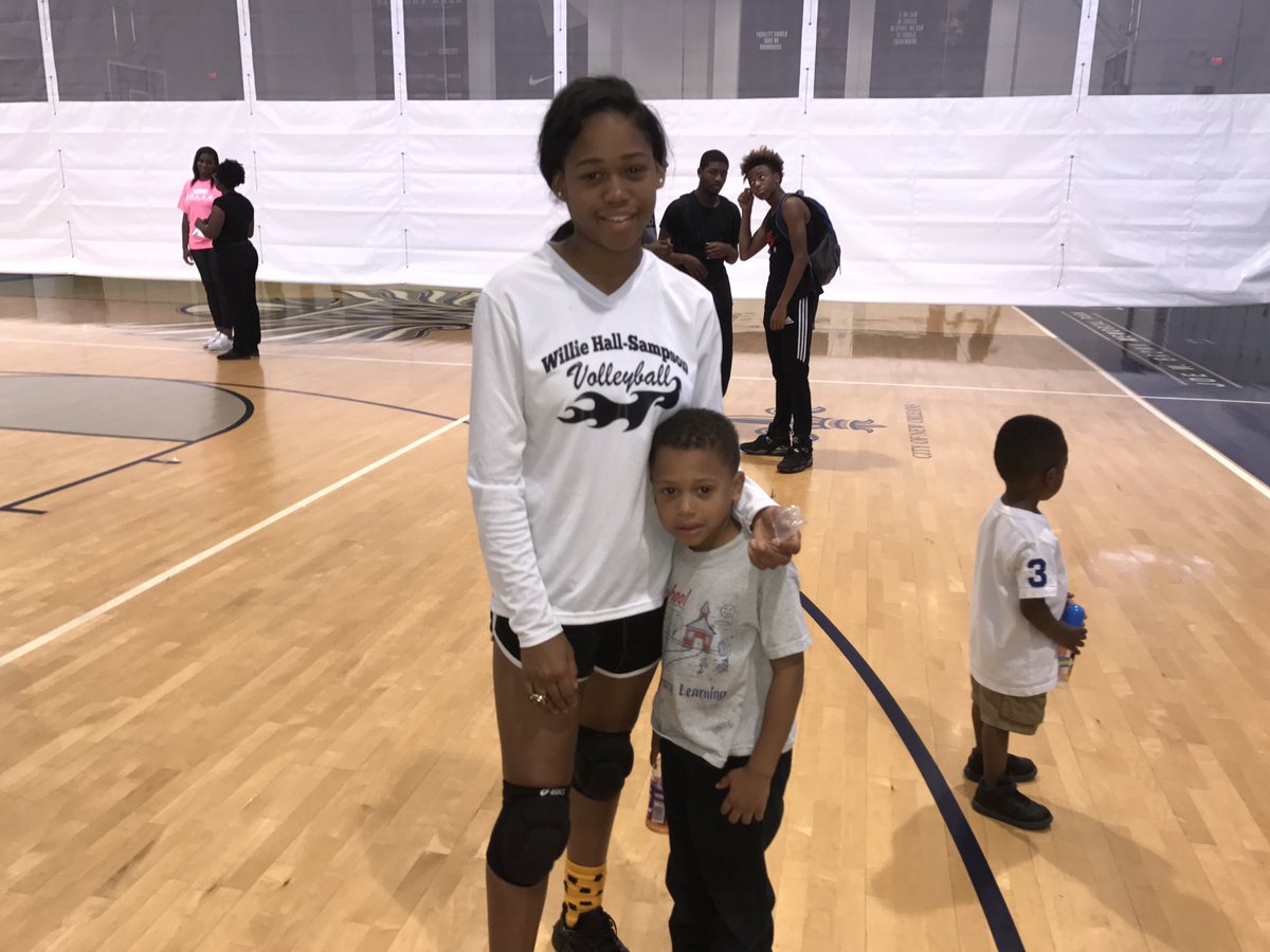 Ladyshon5's tweet photo. I have #AllStars baby #ProudMom 2 rings back 2 back #Softball #Volleyball Champions #SportsHead #WillieHallSampson https://t.co/Nl4kLEr0yd