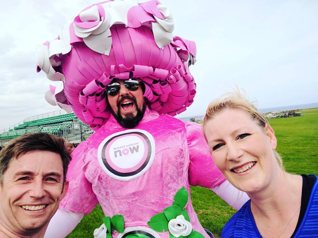 Kev_Houston's tweet photo. @bigpinkdressgnr Fantastic bumping into you yesterday! #BigPinkDressSelfie https://t.co/xtoO8KbZ9P