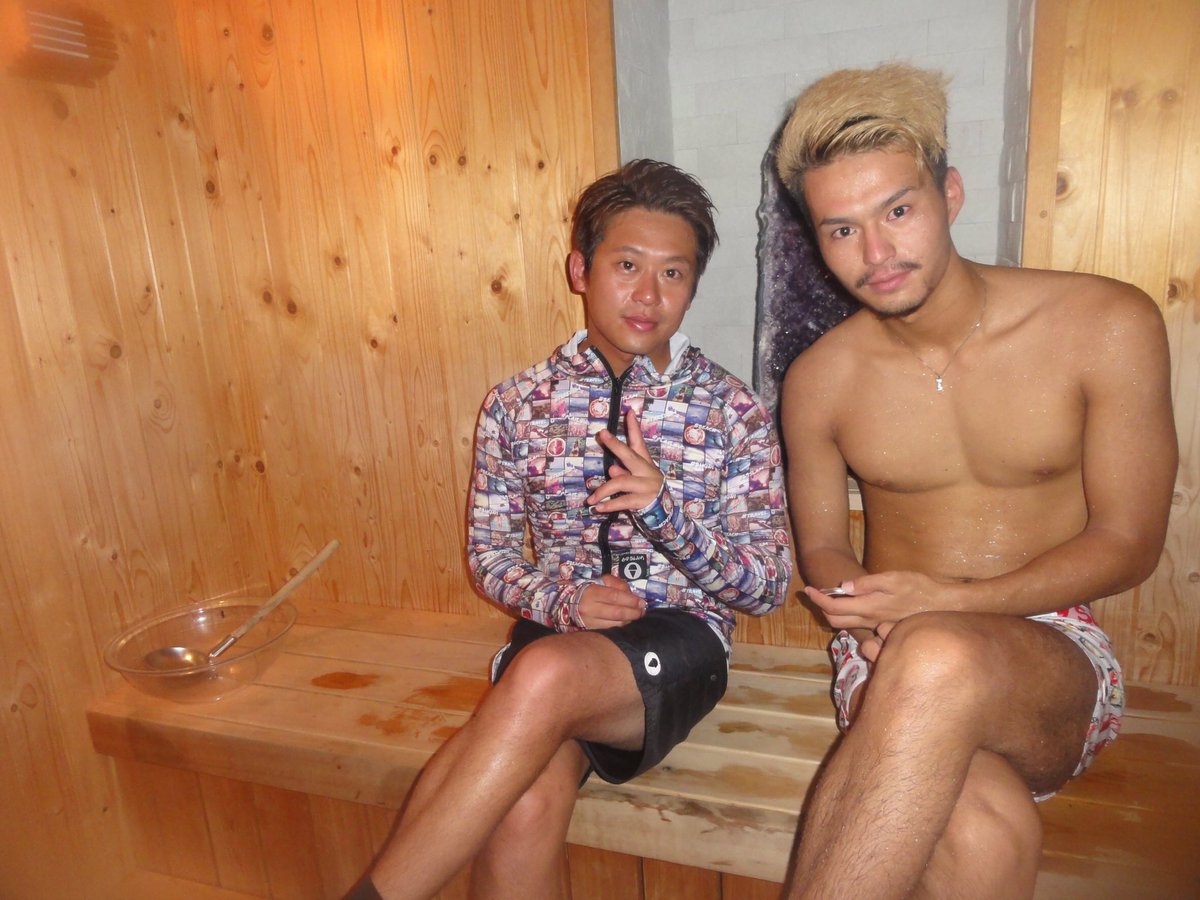 SUNTOWERMARINA3's tweet photo. 昨日はお肉の塊からカットしていただき、マリーナに来てくださった#モデル の#ARATA さん達とBBQ🍖
またよろしくお願いします‼️
#69SLAM #水着 #サンタワーマリーナ https://t.co/BCwgpBId3U