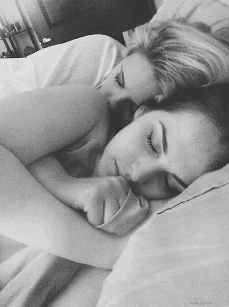BeaKessler's tweet photo. Bea sneaks into @CarolD_MsMarvel's bed for old-times sake, saying to herself as she falls asleep:

"Just for one night, Care Bear.." https://t.co/l4YLznbxj7
