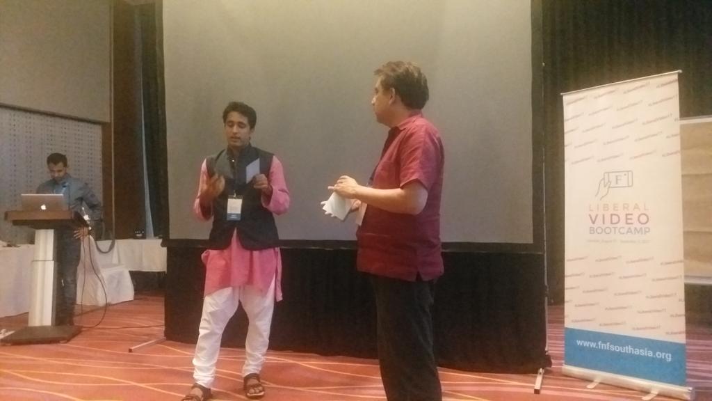 pradip103's tweet photo. Happy to participate in #liberalbootcamp. Relieved 2 know @jankibaat1 following best practices.@meinardus u awesome. @FNStylecom thanku. https://t.co/BoIJSwlsmf