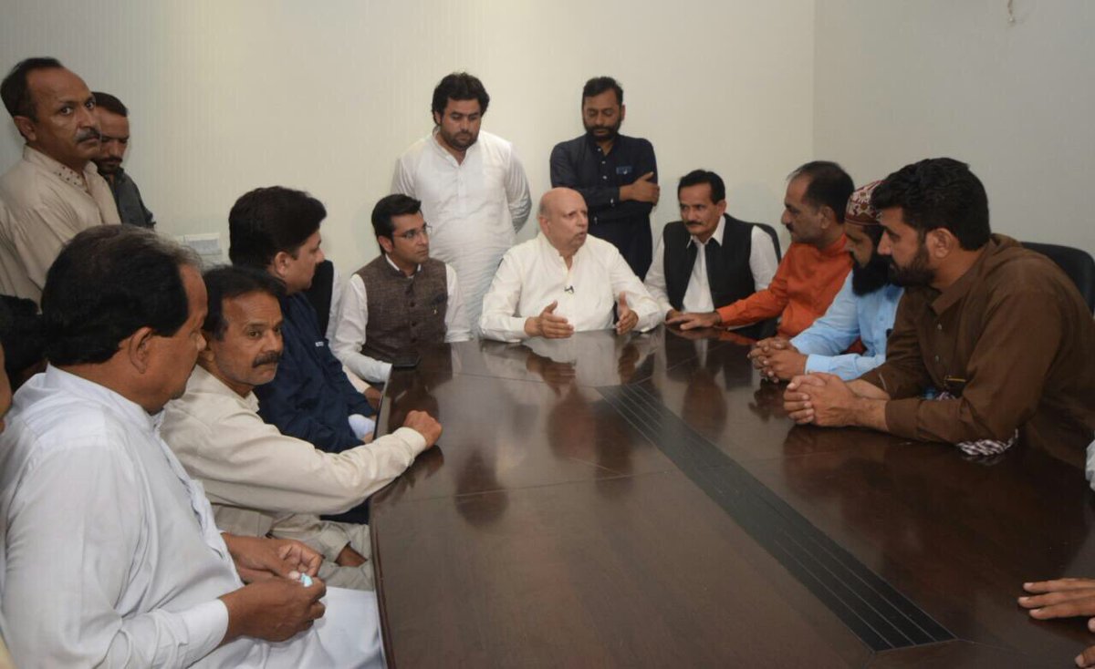 TeamSarwar's tweet photo. چوہدری محمد سرور کی حلقہ NA118 کے چیئرمینز کے ساتھ ملاقات۔ انتخابی حکمت عملی پرتبادلہ خیال۔ https://t.co/tjqnvOxmoW