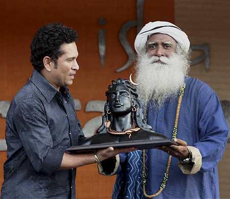 imagine_ajith's tweet photo. @SadhguruJV @sachin_rt @sachin_rt and @imVkohli support is very vital for this campaign... #RallyForRiversKickoff #RallyforRivers #Rally4RiversMadurai https://t.co/dtkYXqf7ud